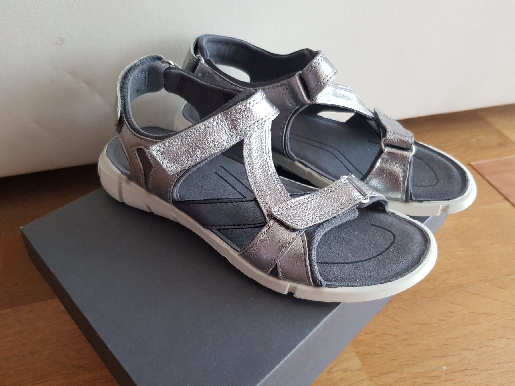 Ecco Scarpe per ragazze: Mädchensandalen von Ecco Gr.35 – Nuovo e nell'imballaggio originale da Reinach AG venduto da innamac 1