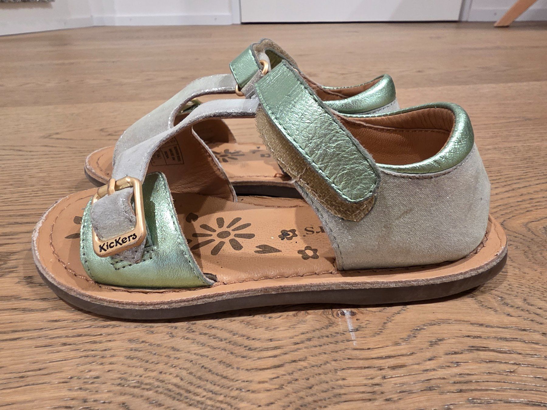 Kickers Scarpe per ragazze: Leder Sandalen Kinder Grösse 27 – Usato da Bülach venduto da tet_nq2w 1