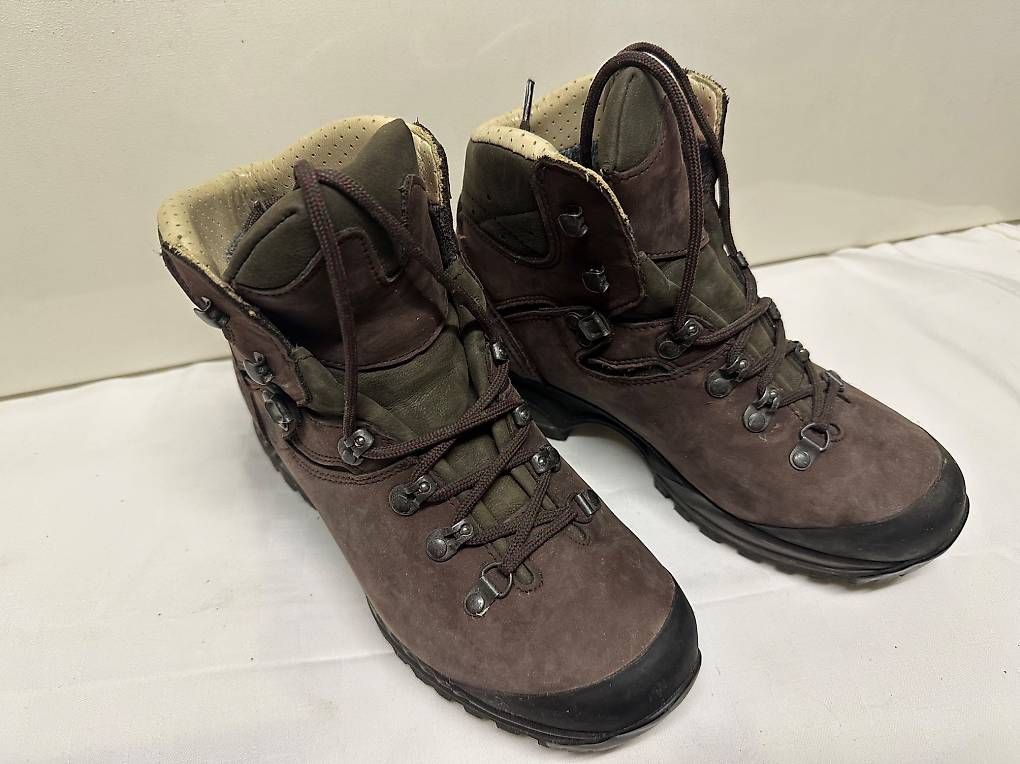 Damenschuhe: Wanderschuhe Damen – Gebraucht aus Köniz von Bergkristall9 2