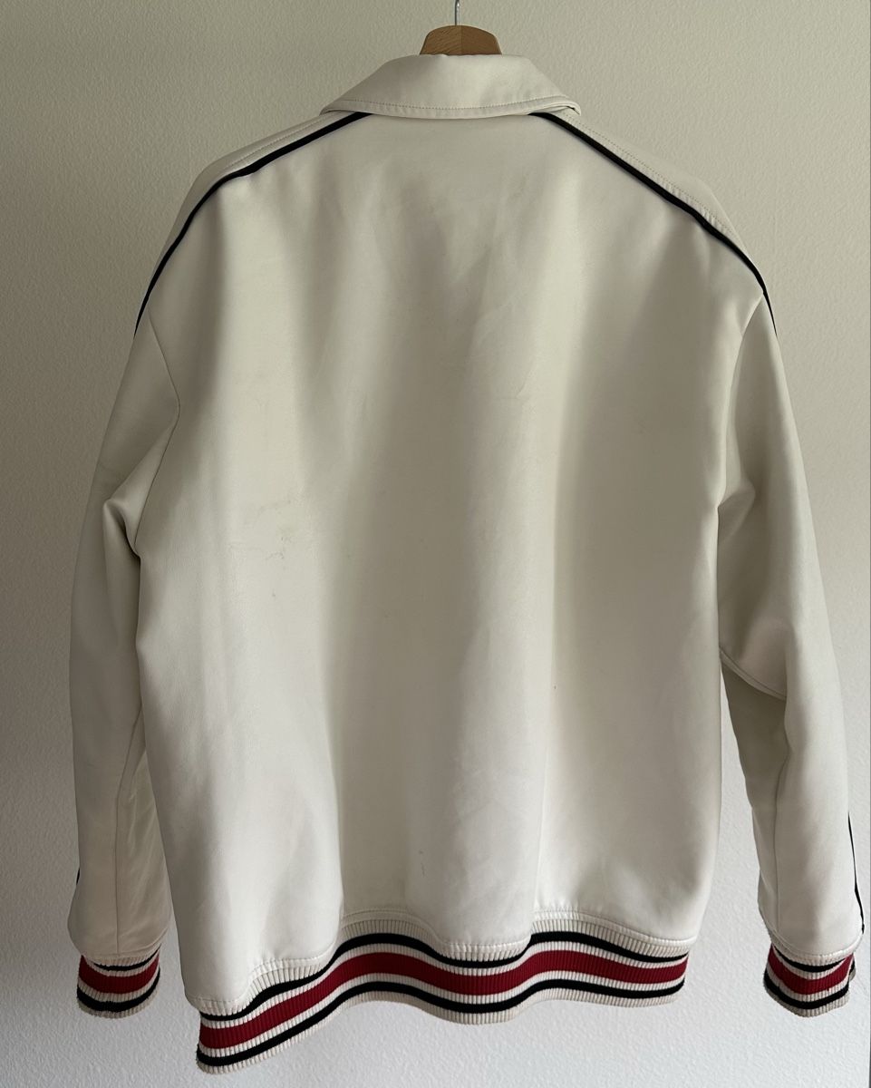 Bershka Jacken: Jacke aus Kunstleder (L) – Gebraucht aus Benken SG von SecondTreasure 1