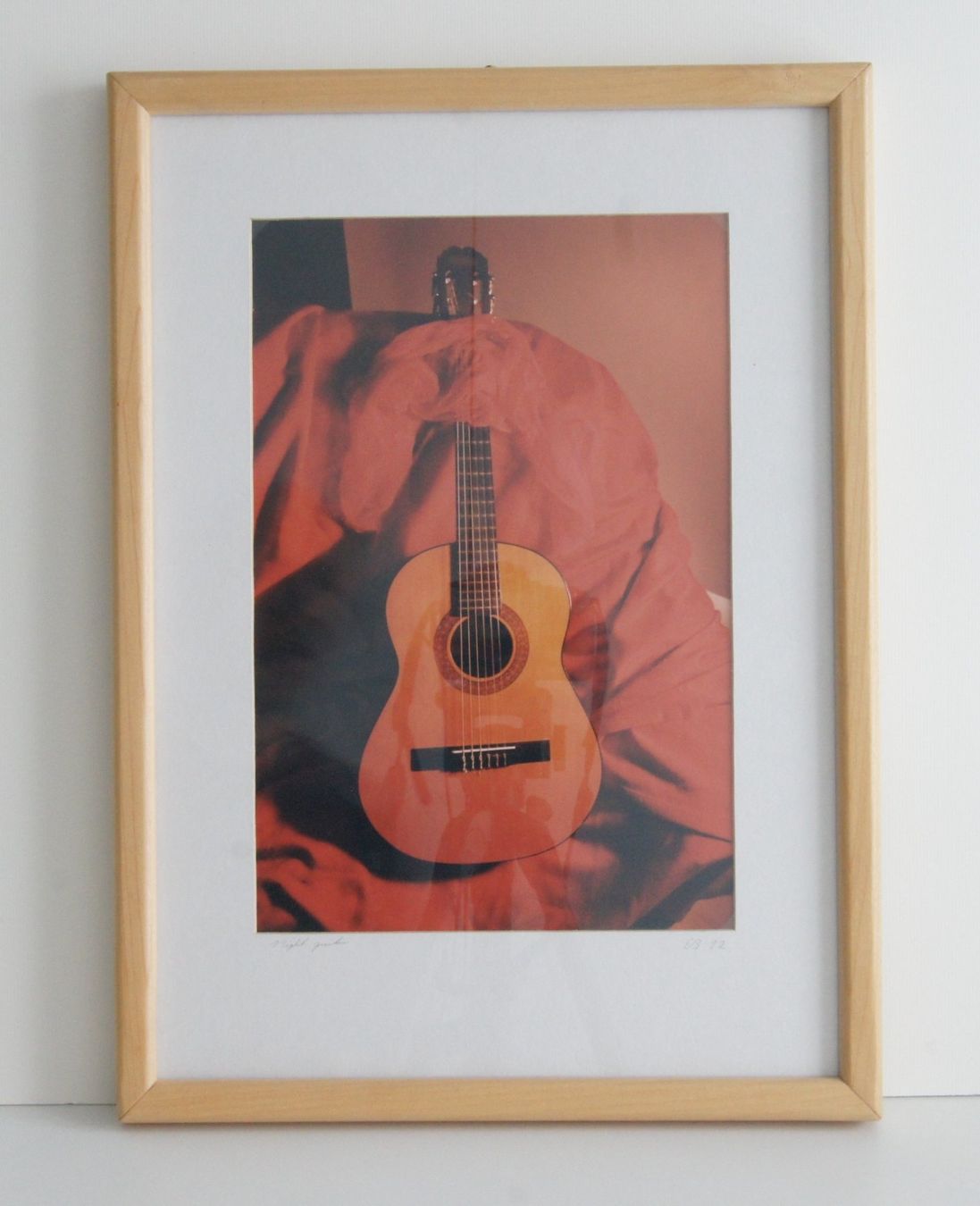 Poster & Bilder: Fotografie:  Night guitar – Gebraucht aus Fribourg von erw_68dx