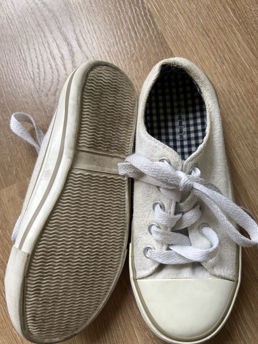 Herrenschuhe: Stoffschuhe Sommer Unisex Gr. 31 – Gebraucht aus Zuchwil von Commander0 2