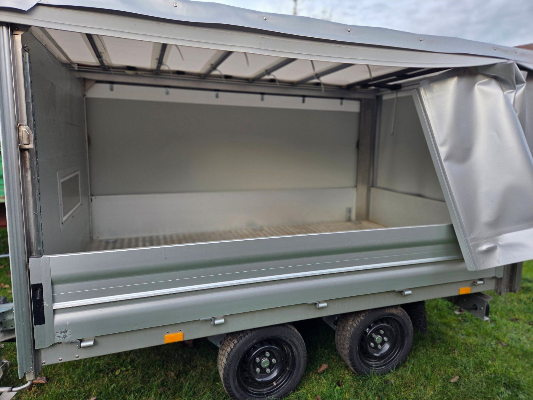 Rimorchi: Sachentransportanhänger – Nuovo (secondo la descrizione) da Eriswil venduto da Fiat691 4