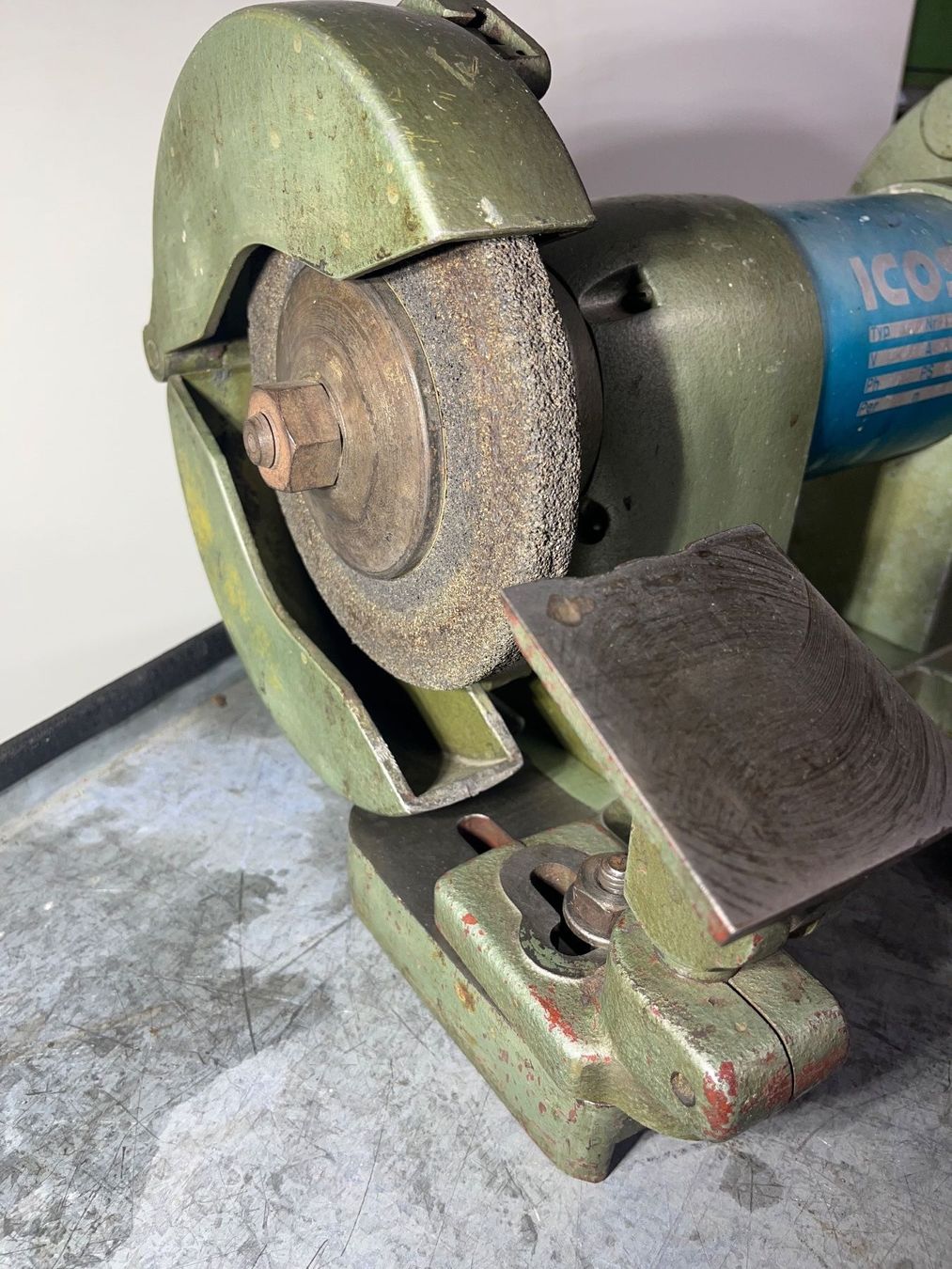 Tutte le macchine: Doppelschliefmaschine - Icos/Iseli – Usato da Winterthur venduto da ReUse_Baumarkt 6