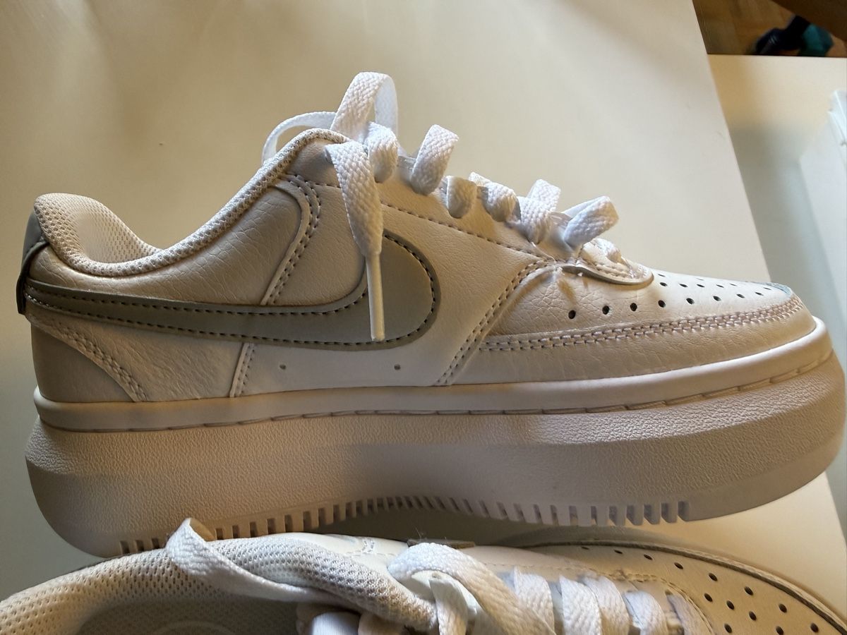 Damenschuhe: Basket Nike  – Neu (gemäss Beschreibung) aus Chambésy von cam_df2x 1
