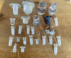 Glasstopfen Konvolut diverse Grössen und Formen guter Zustan