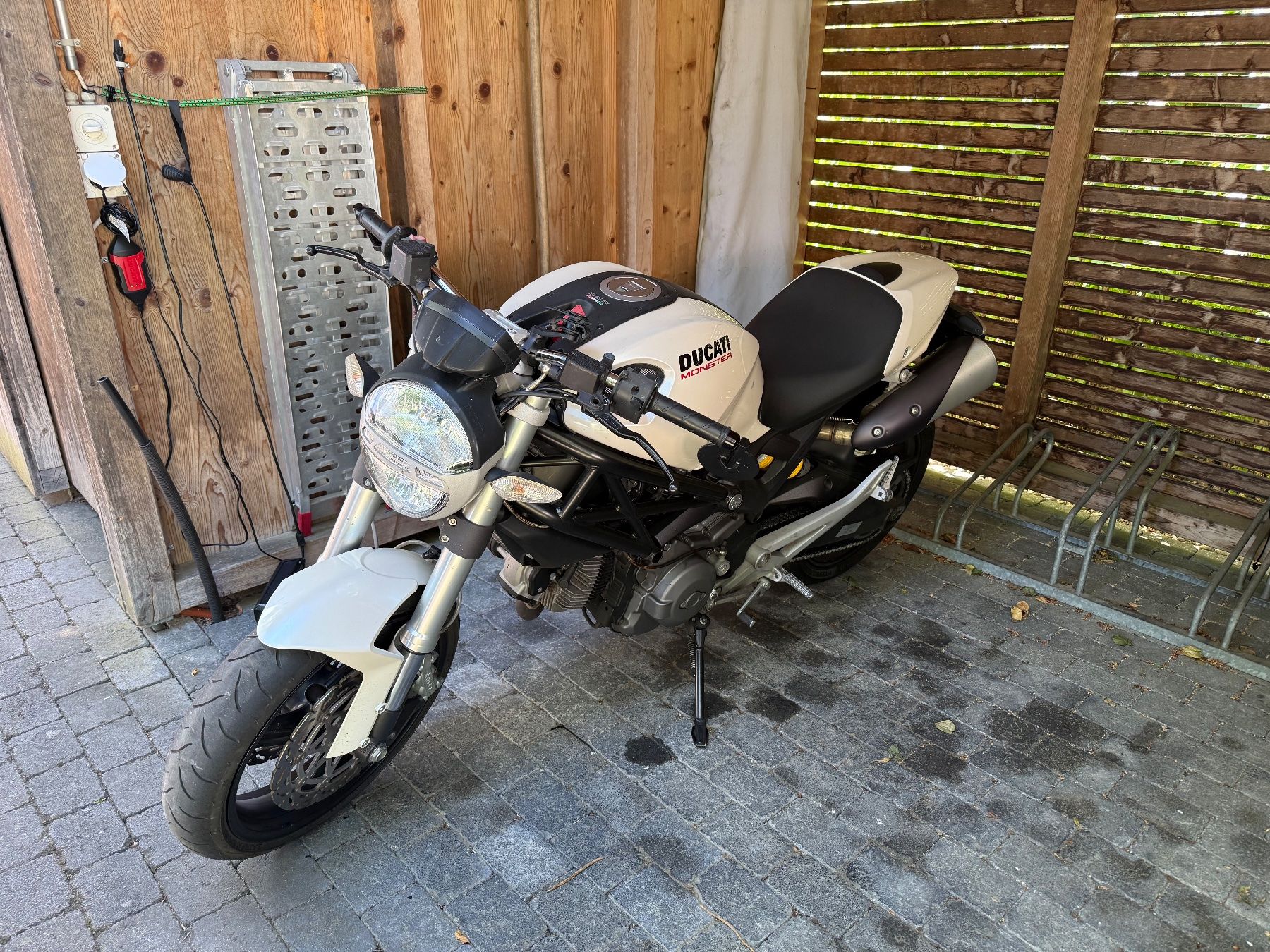 Ducati Strada: Ducati Monster 696 – Usato da Zuchwil venduto da G5791C