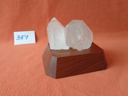 Bergkristall Graubünden auf Sockel