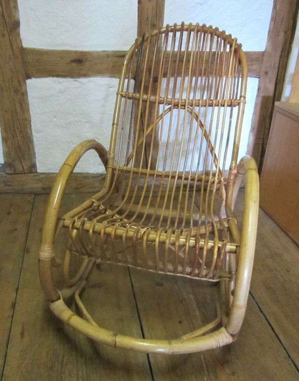 Wunderschöner Rattan Schaukelstuhl Kaufen auf Ricardo