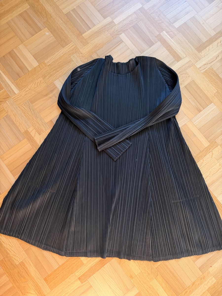 Issey Miyake Pullover & Sweatshirts: Issey Miyake Oberteil – Neu (gemäss Beschreibung) aus Zumikon von timmy15 3