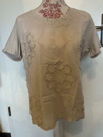 T-Shirt beige mit flauschigen Blumen S/M neu