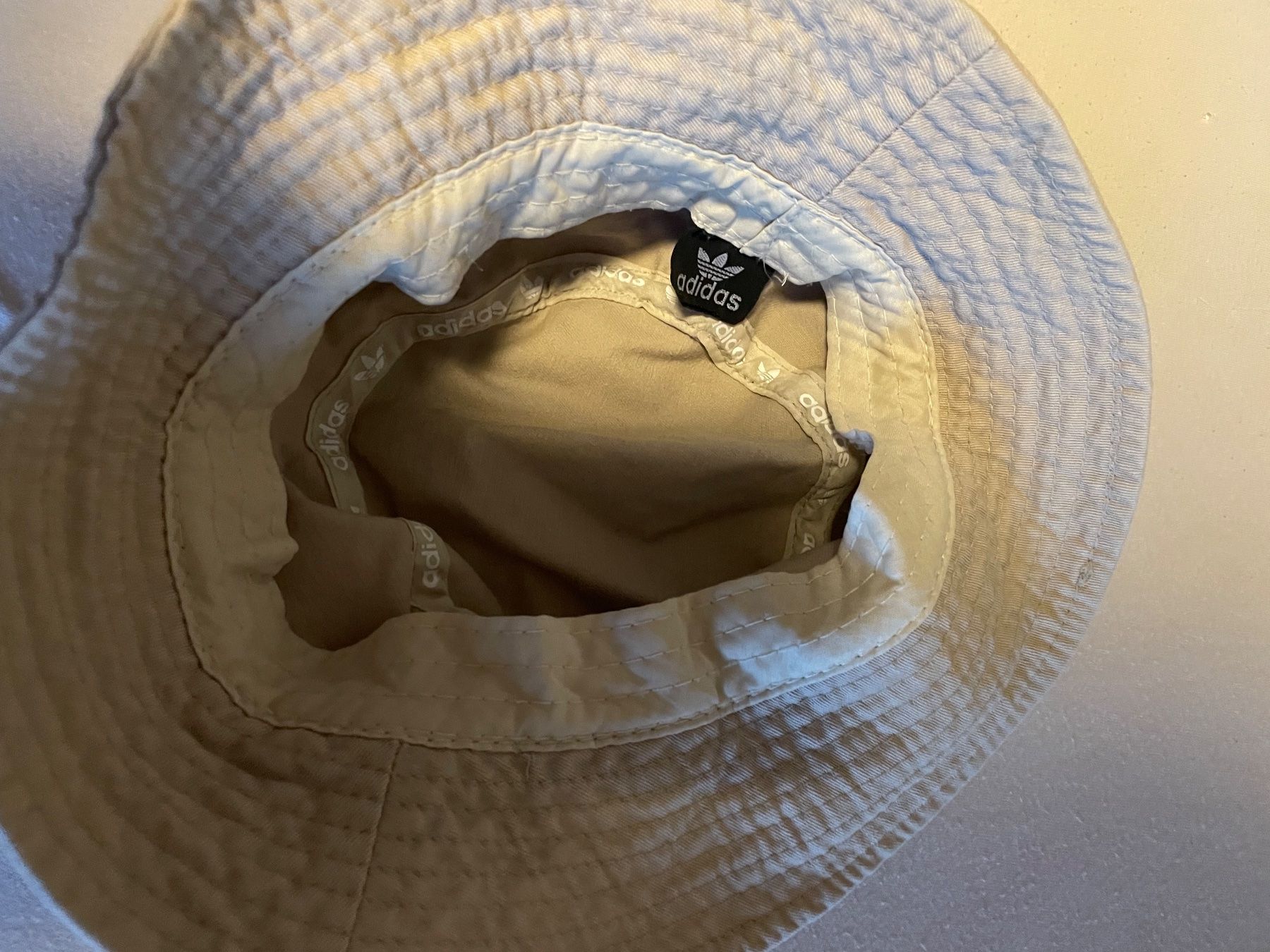 Adidas Hüte, Mützen & Caps: Adidas Fischerhut beige – Gebraucht aus Buchs AG von Noah148 1
