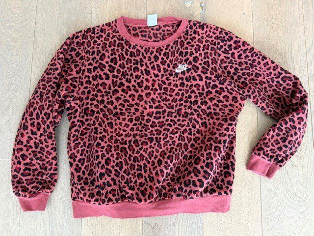 Nike Maglioni & Felpe: Nike Pullover Gr. M Leo Muster Rosa – Usato da Bern venduto da howi72