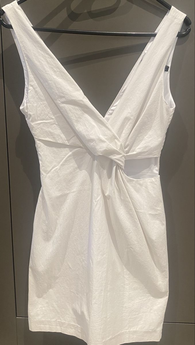 Zara Vestiti: Zara Kleid mit Cutout Gr. S – Usato da Berg SG venduto da Silversurfer
