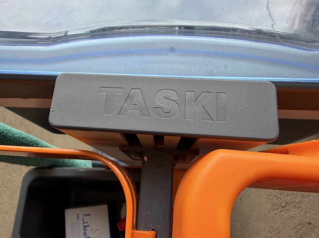 Pulizia & Igiene: Taski Reinigungswagen mit Bremsen – Usato da Necker venduto da liq24 6