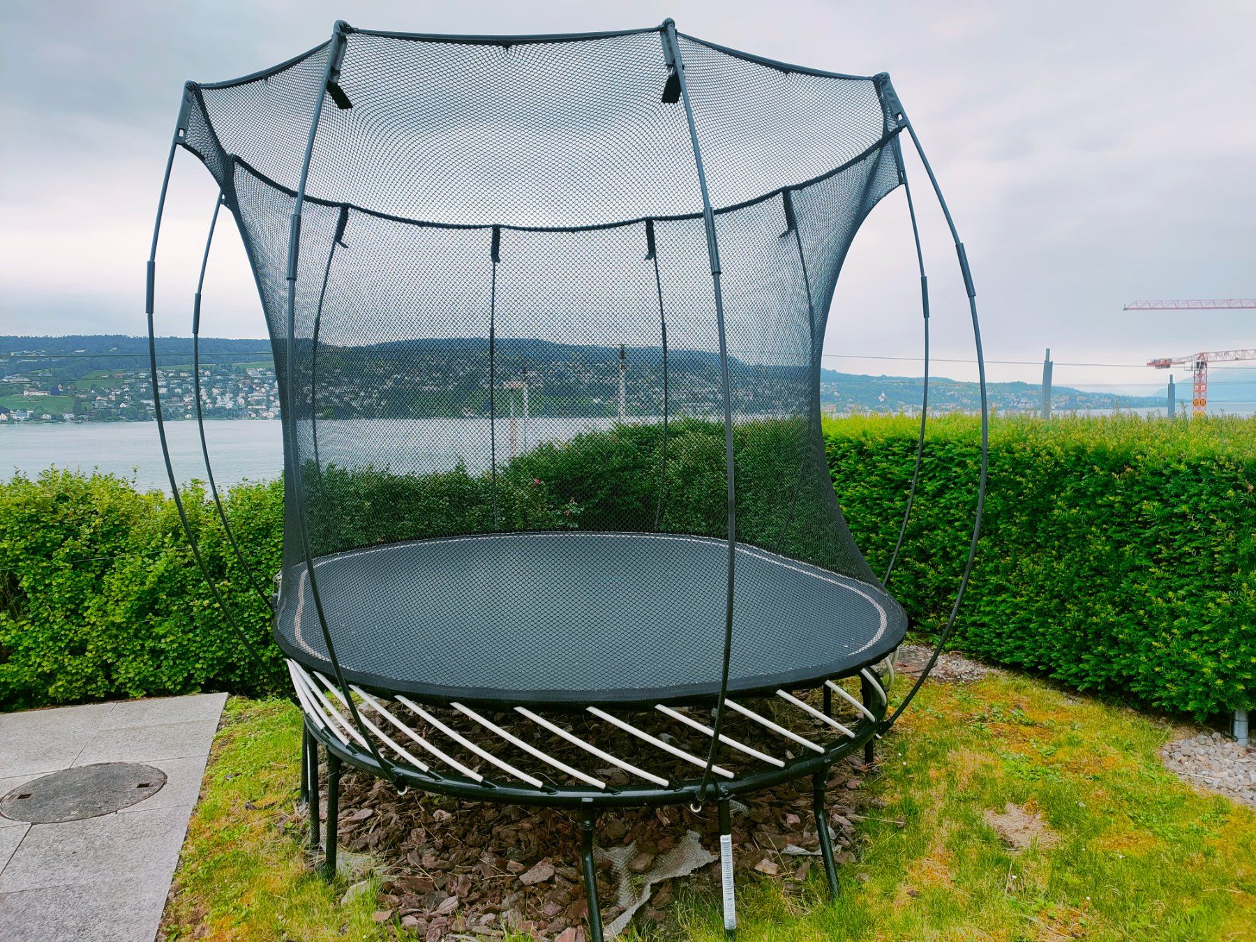 Springfree Trampoline: Trampolin Springfree Medium Oval O77 – Gebraucht aus Thalwil von fri_2vjf