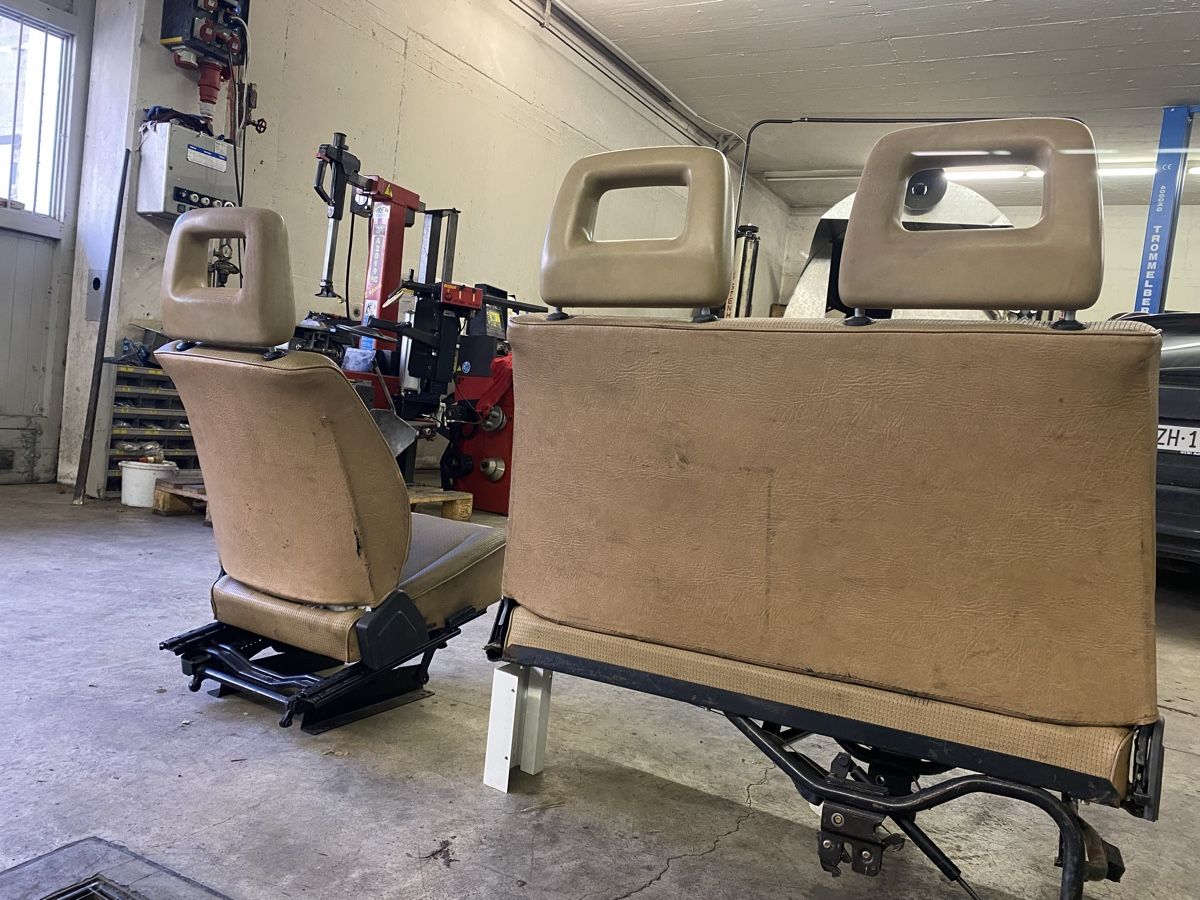 VW Alle Autoersatzteile: VW LT35 Sitze vorne **RAAR** Schnäppchen – Gebraucht aus Winterthur von  7