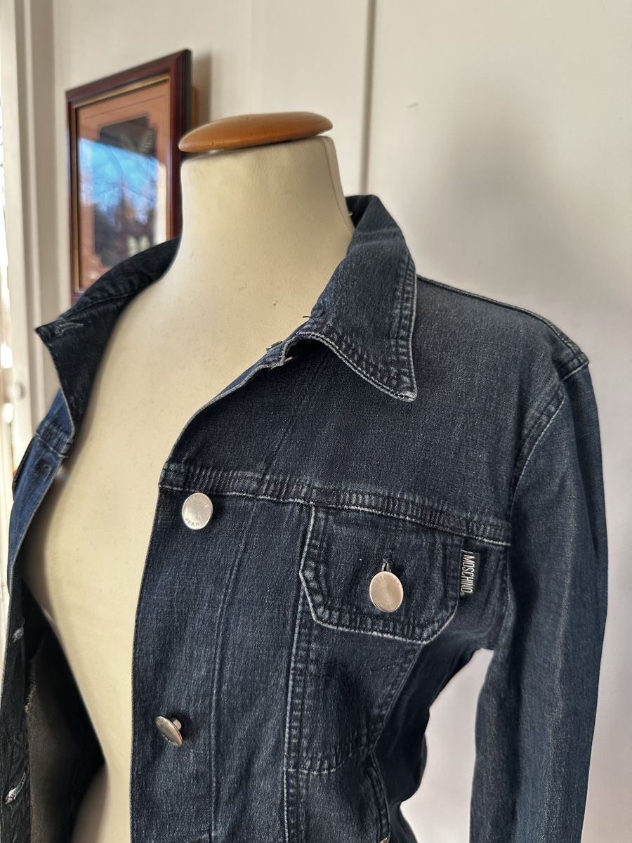 Moschino Giacche: Moschino Jeansjacke Grösse s/m – Usato da Bern venduto da HA-De 1