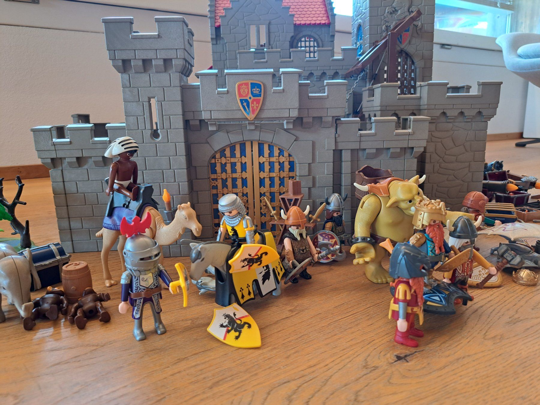 Playmobil Spielzeuge: PLAYMOBIL Ritterburg – Gebraucht aus Rickenbach LU von Ruwani 2