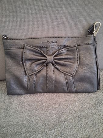 Edel & Stark Clutch mit Schleife, neuwertig, Frühlings-Look