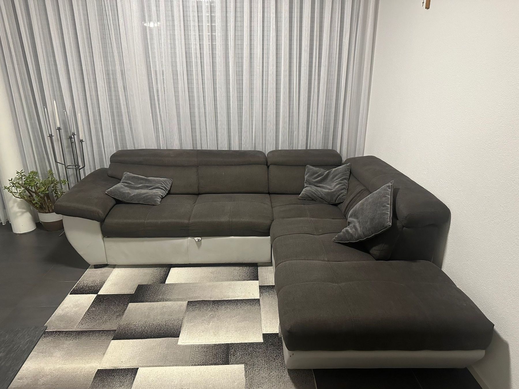 Divani: Ecksofa mit Bettfunktion & Stauraum | Dunkelgrau/Weiss | ... – Usato da oftringen venduto da rai_lb5s 3