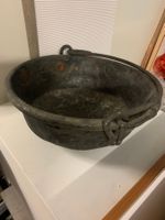 antiker Kupferkessel, handgehämmert, Originalpatina