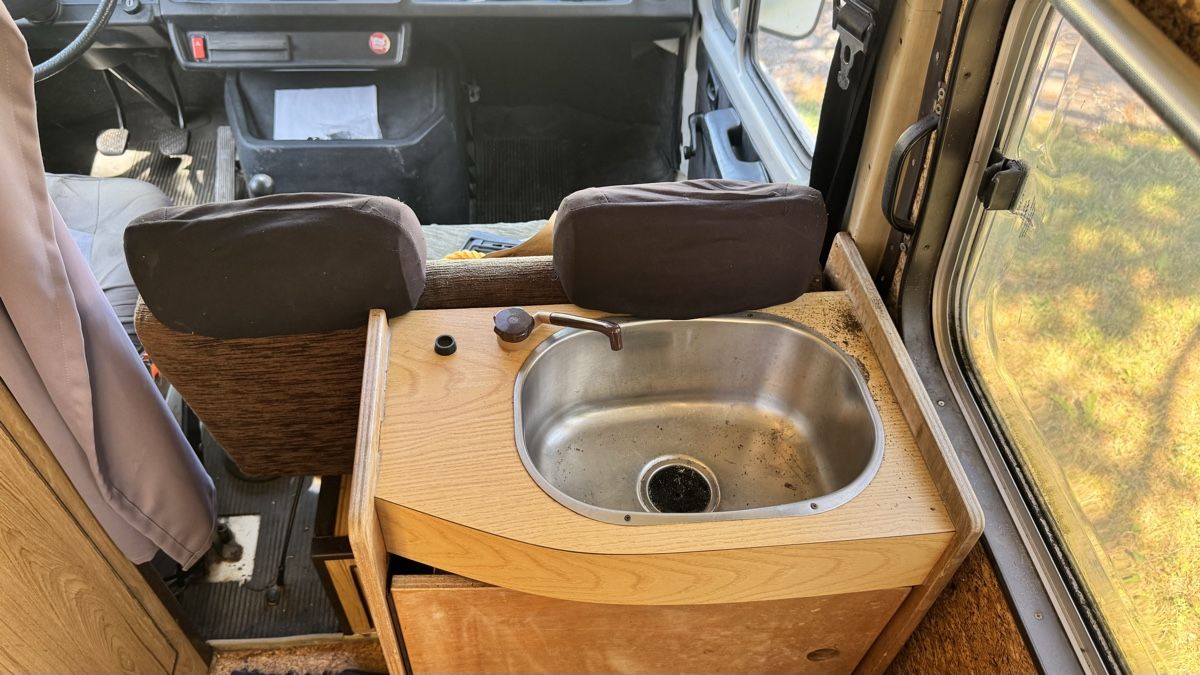 Mercedes-Benz Camping Fahrzeuge: Campervan Mercedes 308 – Gebraucht aus Cheyres von JBLcharly 3