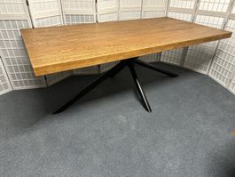 Tisch MEMPHIS Wildeiche massiv Bassano 200 x 100 cm Spider