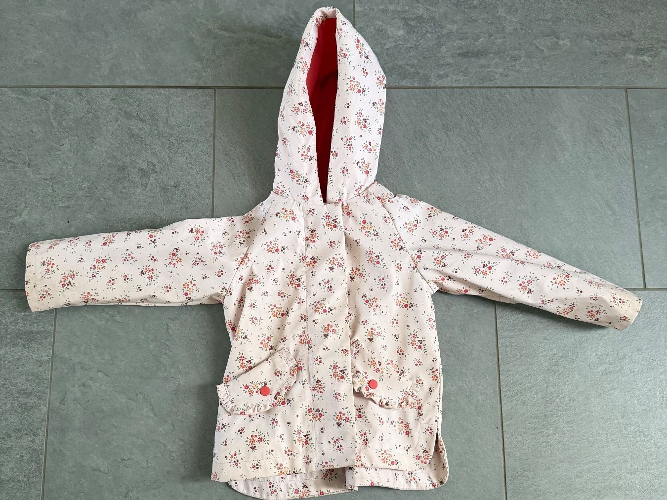 Jacken & Mäntel: Regenjacke – Gebraucht aus Lommiswil von Blusti