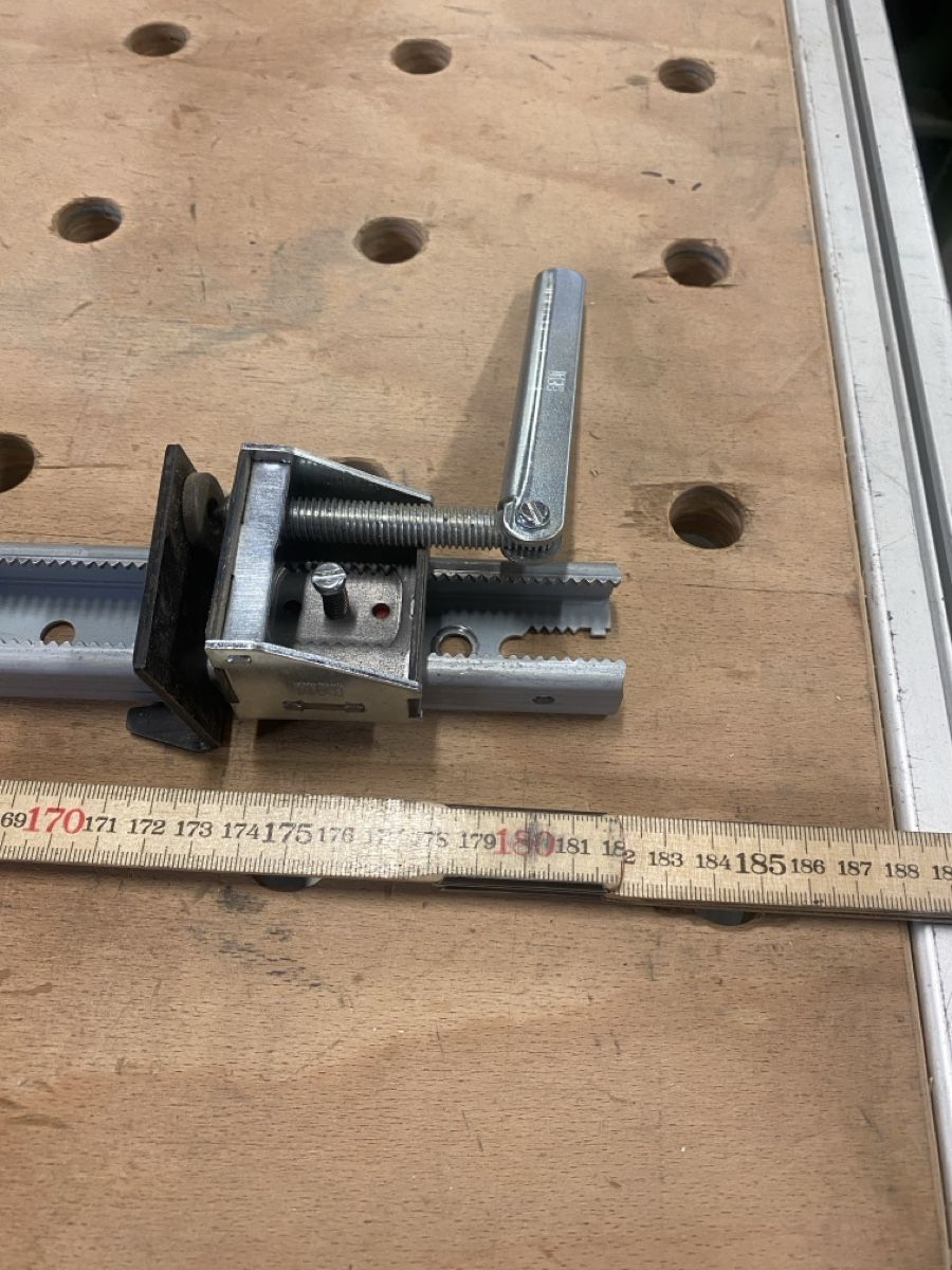 Tutti gli attrezzi: Rali Press Evolution 1460 Schraubstock ab 1.- – Usato da Wabern venduto da HK-Design 3
