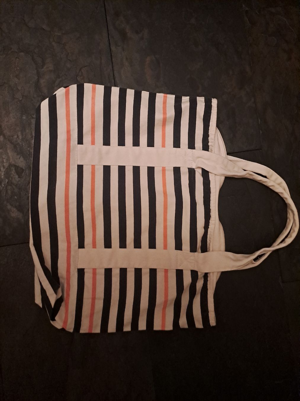 C&A Sacs: Tasche schwarz, weiss, rosa gestreift – D'occasion à Zürich par jun_vh8f 1