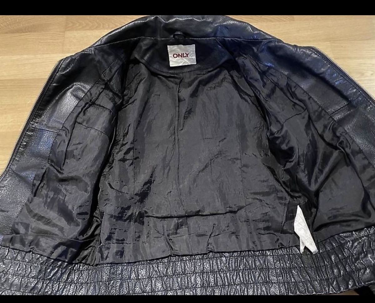 Only Jacken: Lederjacke von Only, Grösse L, schwarz – Gebraucht aus Erlinsbach SO von hallon_ils_9 1