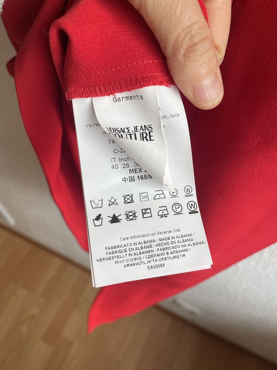 Versace Vestiti: Robe rouge Versace Jeans Couture, neuve! – Nuovo (secondo la descrizione) da Martigny venduto da Lea_lucci 6