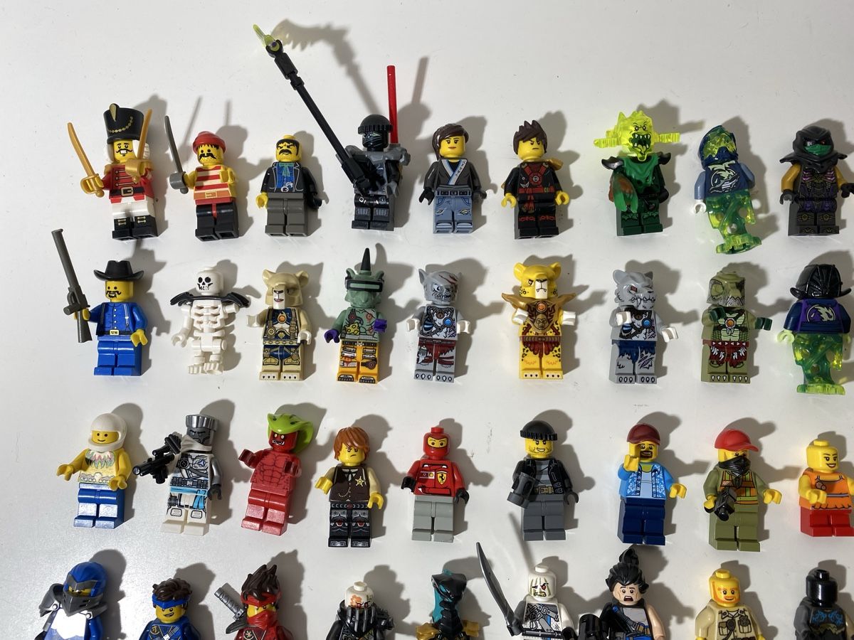 Lego Jouets: Lego Minifiguren ca. 100 Stk. – D'occasion à Winterthur par ben_9vxx 1