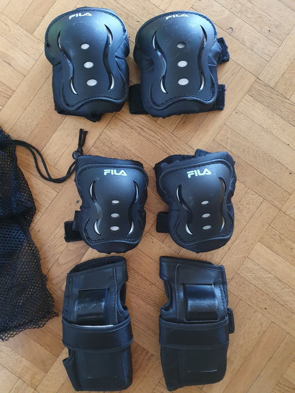 Protezioni & Imbottiture: FILA Schoner-Set Grösse XXS – Usato da Genève venduto da sve_kk28 1