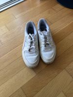 Puma Sneaker weiss mit pastellfarbenen Akzenten Grösse 38