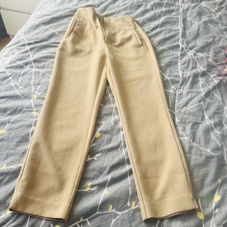 Stradivarius Hose beige EUR 34 Grösse 2 neuwertig