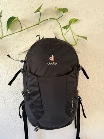 Deuter Futura 22 SL Damen Wanderrucksack 22L + Regenhülle