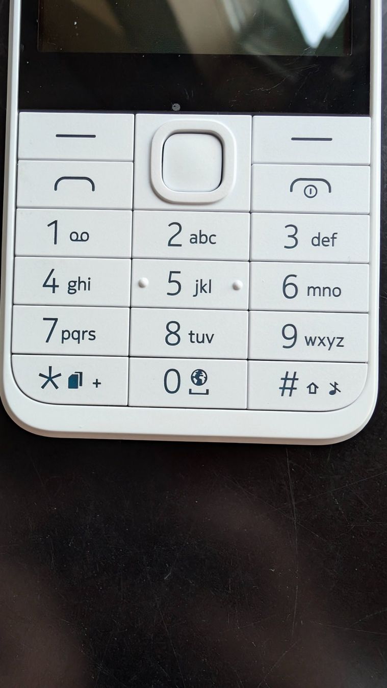 Nokia Telefoni cellulari / Smartphones: Nokia 230 Dual Sim Neuwertig – Usato da Dussnang venduto da khulamahula