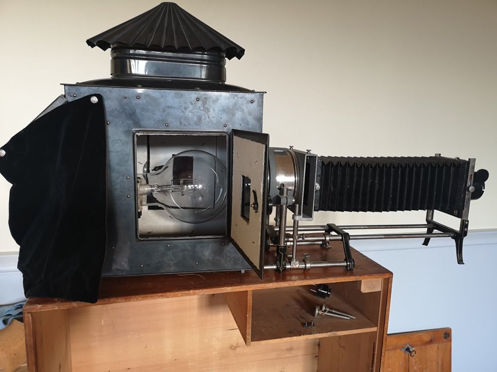 Proyector vintage en el museo del cine de Frankfurt Alemania | Foto Gratis