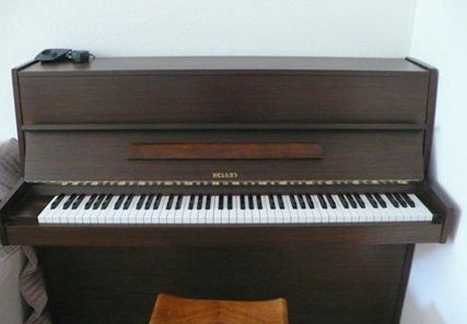 Instruments de musique: Hellas  Klavier – D'occasion à Fehraltorf par niggus 1