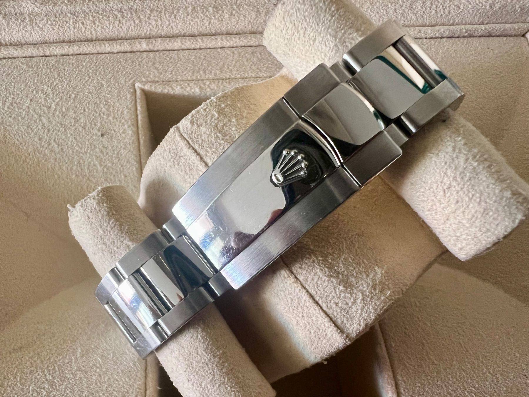 Rolex Uhren: ROLEX Datejust 41 Rhodium dial, Ref. 126300, Full Set 2019 – Neu (gemäss Beschreibung) aus Le Mont-sur-Lausanne von LycaGallery 6