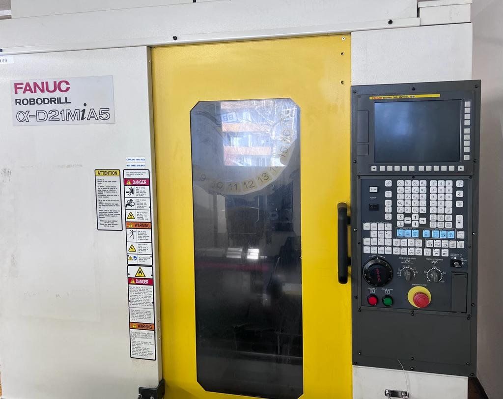Fanuc Tutte le macchine: Fanuc robodrill Robodrill D21MiA5, 2014, 4 axes – Usato da La Chaux-de-Fonds venduto da sch_rtl8