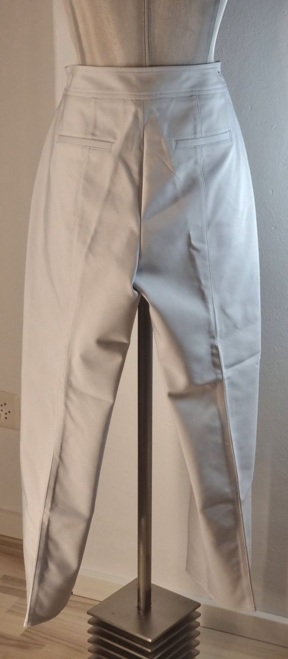 S.Oliver Hosen: 38 M S.OLIVER hellgraue Bundfaltenhose slimfit stretch – Neu (gemäss Beschreibung) aus Dürnten von Bachtelsurfer 2