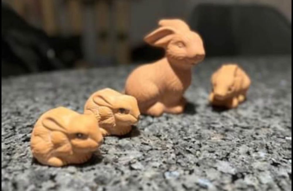 Aufzieh Hase Spielzeug Gelb 9x8x6 Cm - Uhrwerk Plüsch Hase Springt & Bewegt Sich - Ohne Batterien