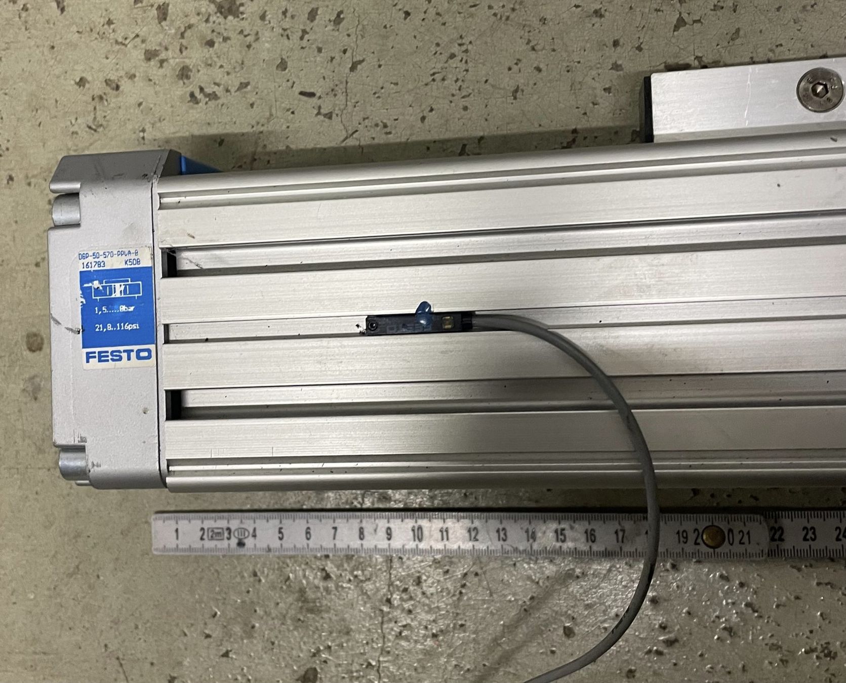 Festo Altro per industria metallurgica: Festo Pneumatik Linearantrieb DGP-50-570-PPVA-B – Usato da Sins venduto da 3985schluckti 3