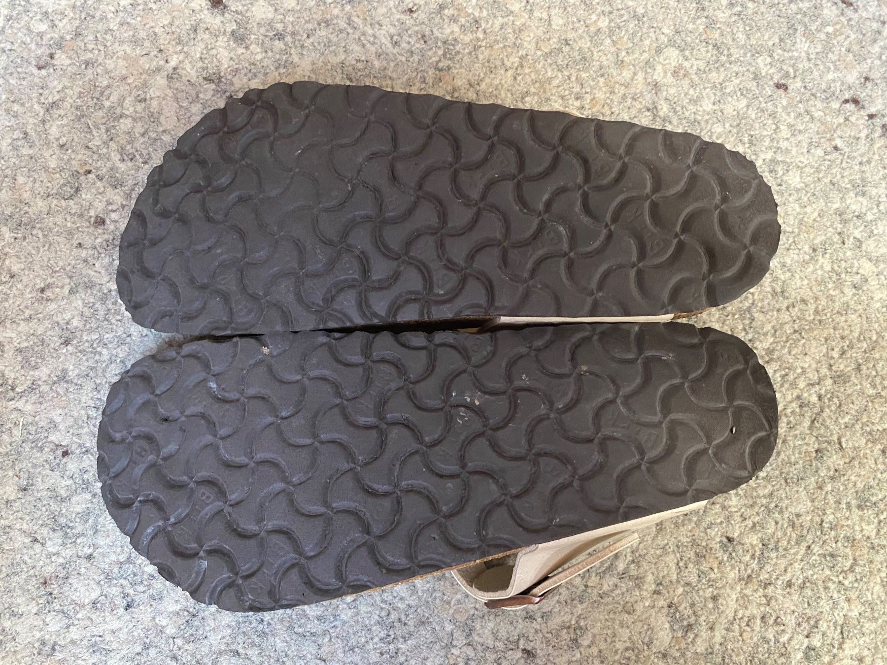 Birkenstock Chaussures femmes: Birkenstock Gizeh Gr. 39 – D'occasion à Wattwil par edel88 5