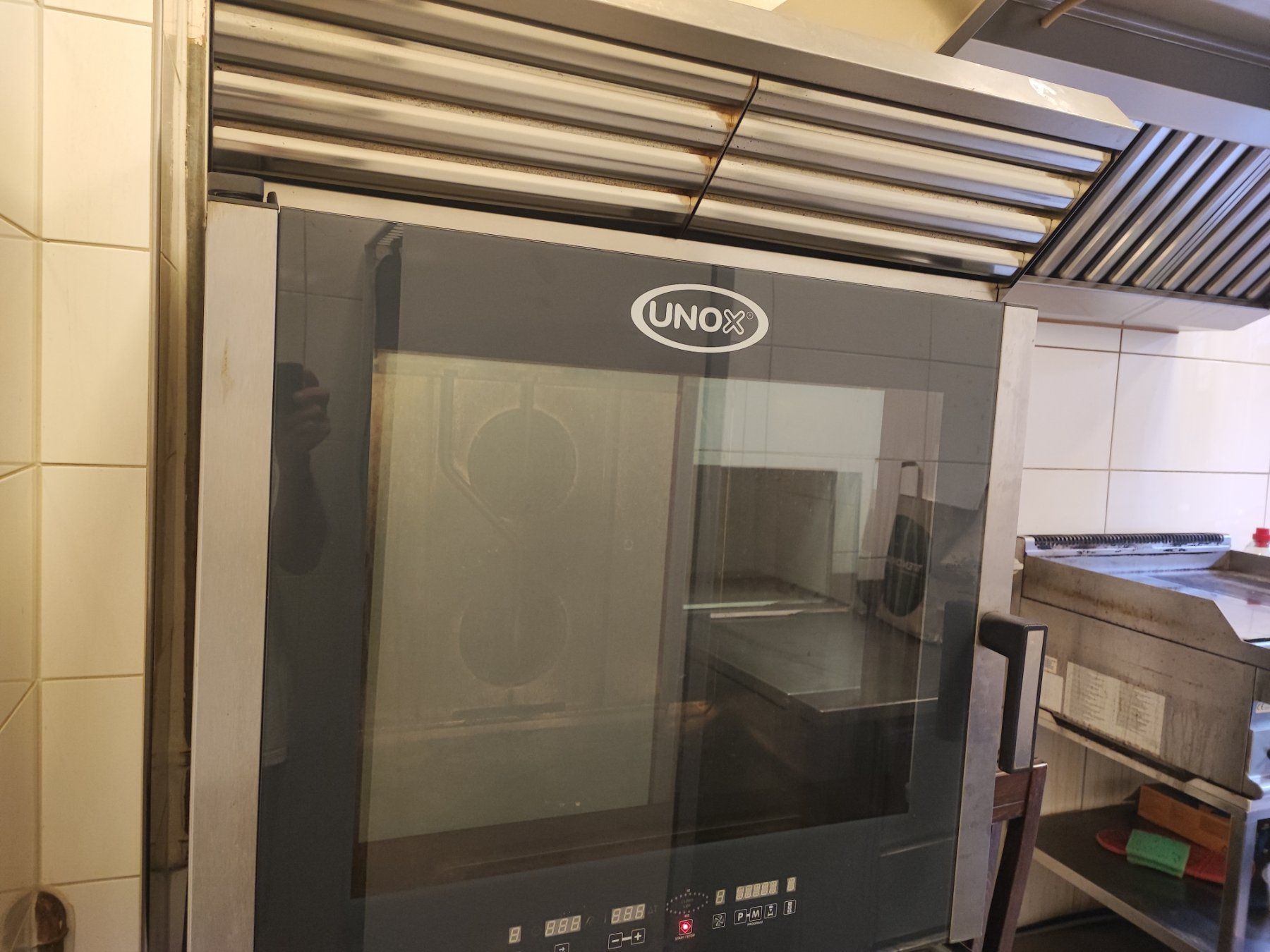 Unox Backöfen: Forno professionale per gastronomia – Gebraucht aus Neuhausen am Rheinfall von bes_c7y5 2