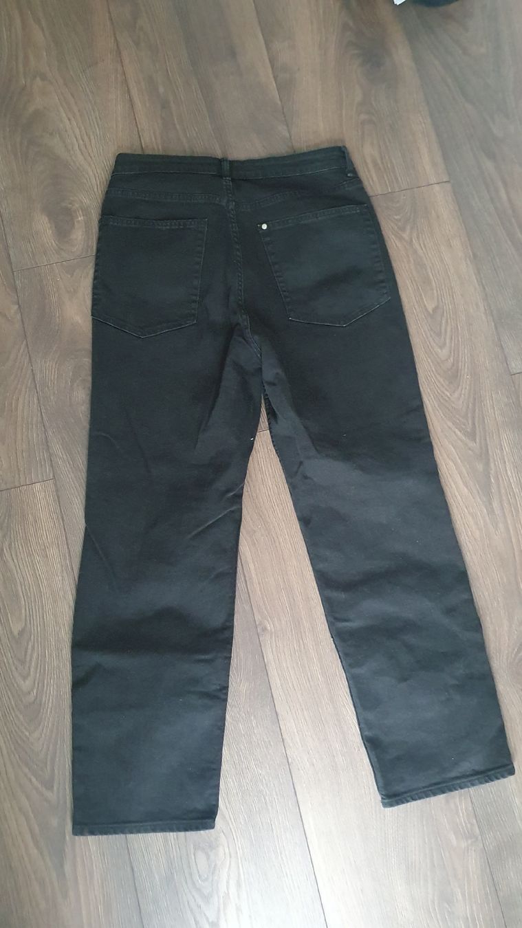 H&M Jeans: Schwarze H&M Damen Jeans Gr. 44 – Usato da Breitenbach venduto da sabrinaa95 2