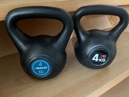 2 Kettlebells je 4 kg gebrauchter Zustand